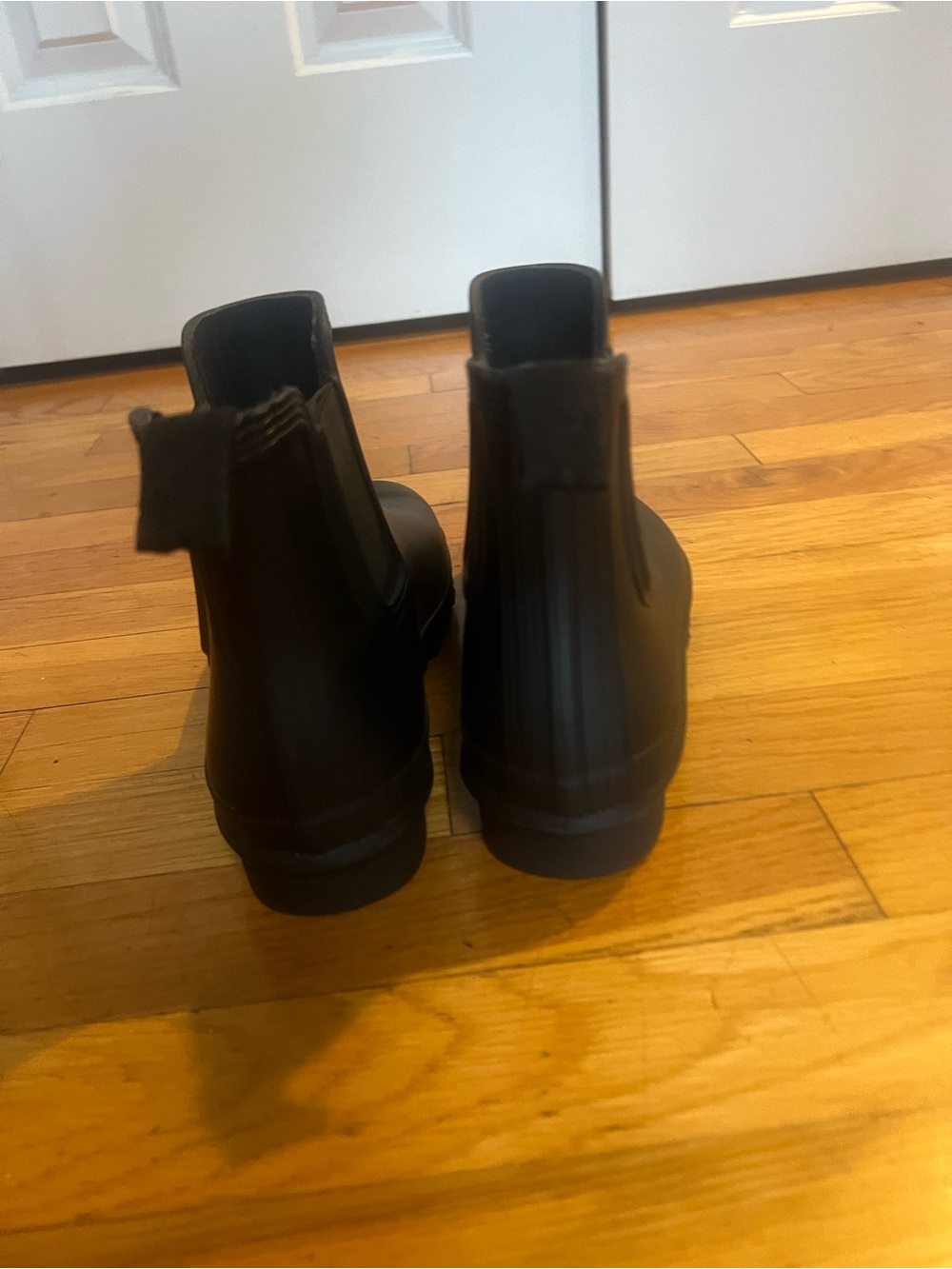 Hunter Short Black Chelsea Rain Boots with Logo Trim - Picture 5 of 12
